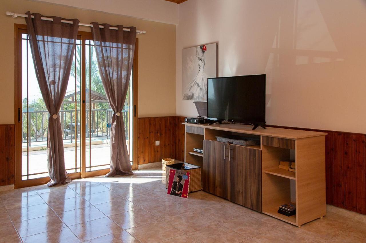 Coral Bay Sunkiss Villa Esterno foto